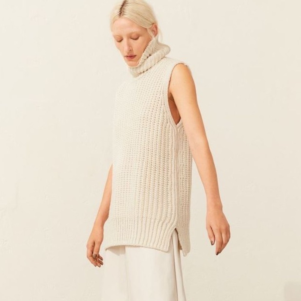 H&M chunky knit turtleneck sweater vest